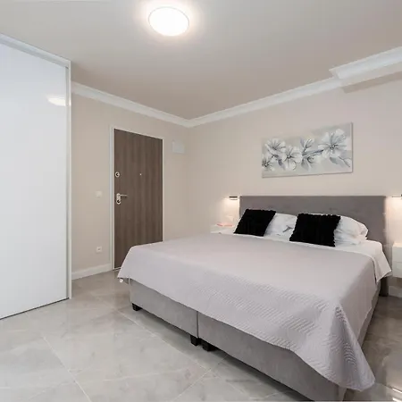 Apartment Makris No 2 *