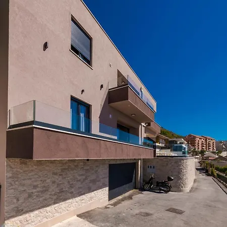 Makris No 2
