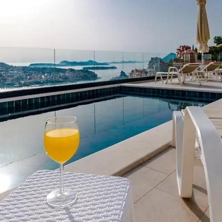 Makris No 2 Apartment *